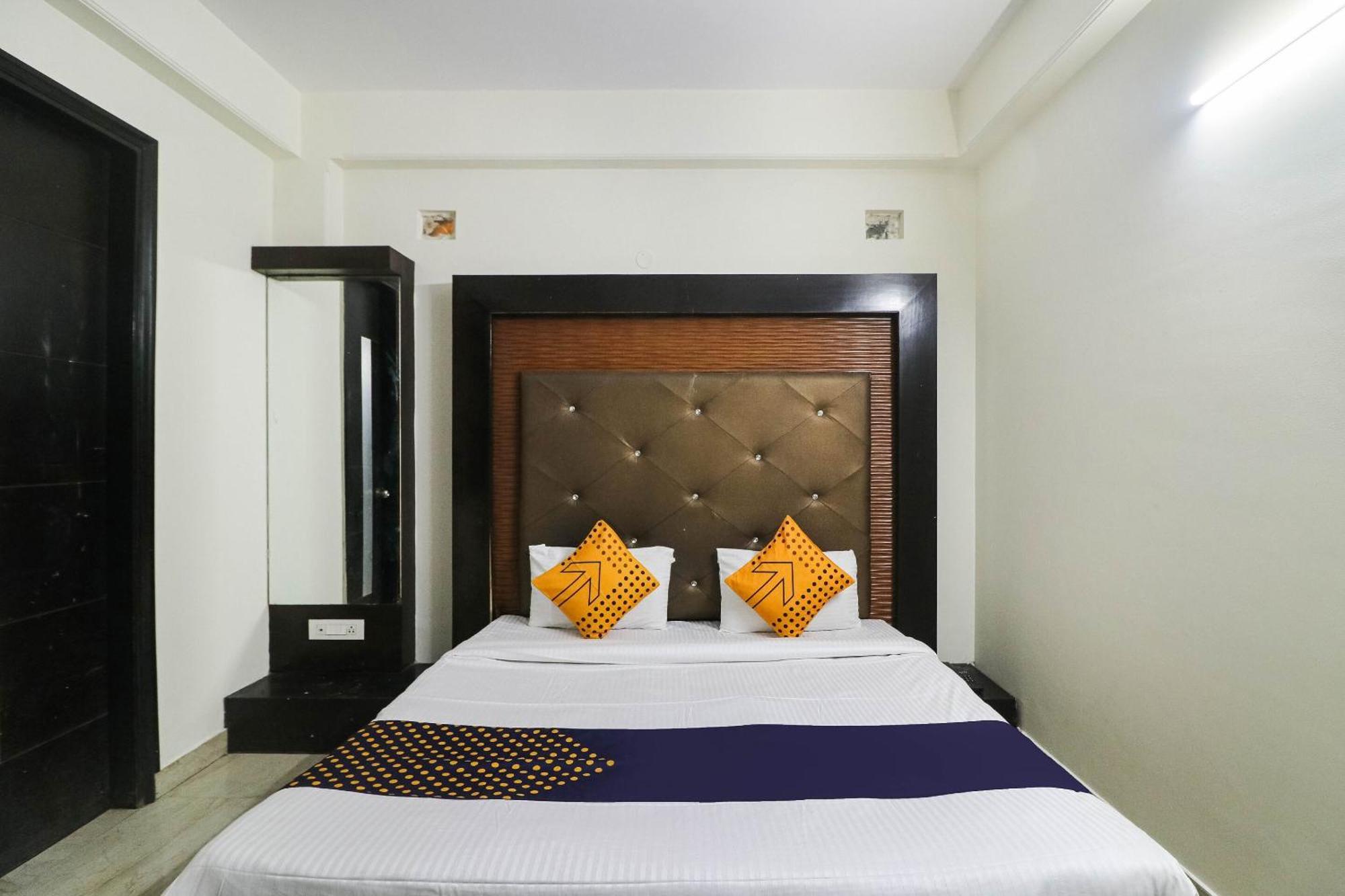 Spot On Hotel Grace Near Star Mall Gurgaon Dış mekan fotoğraf