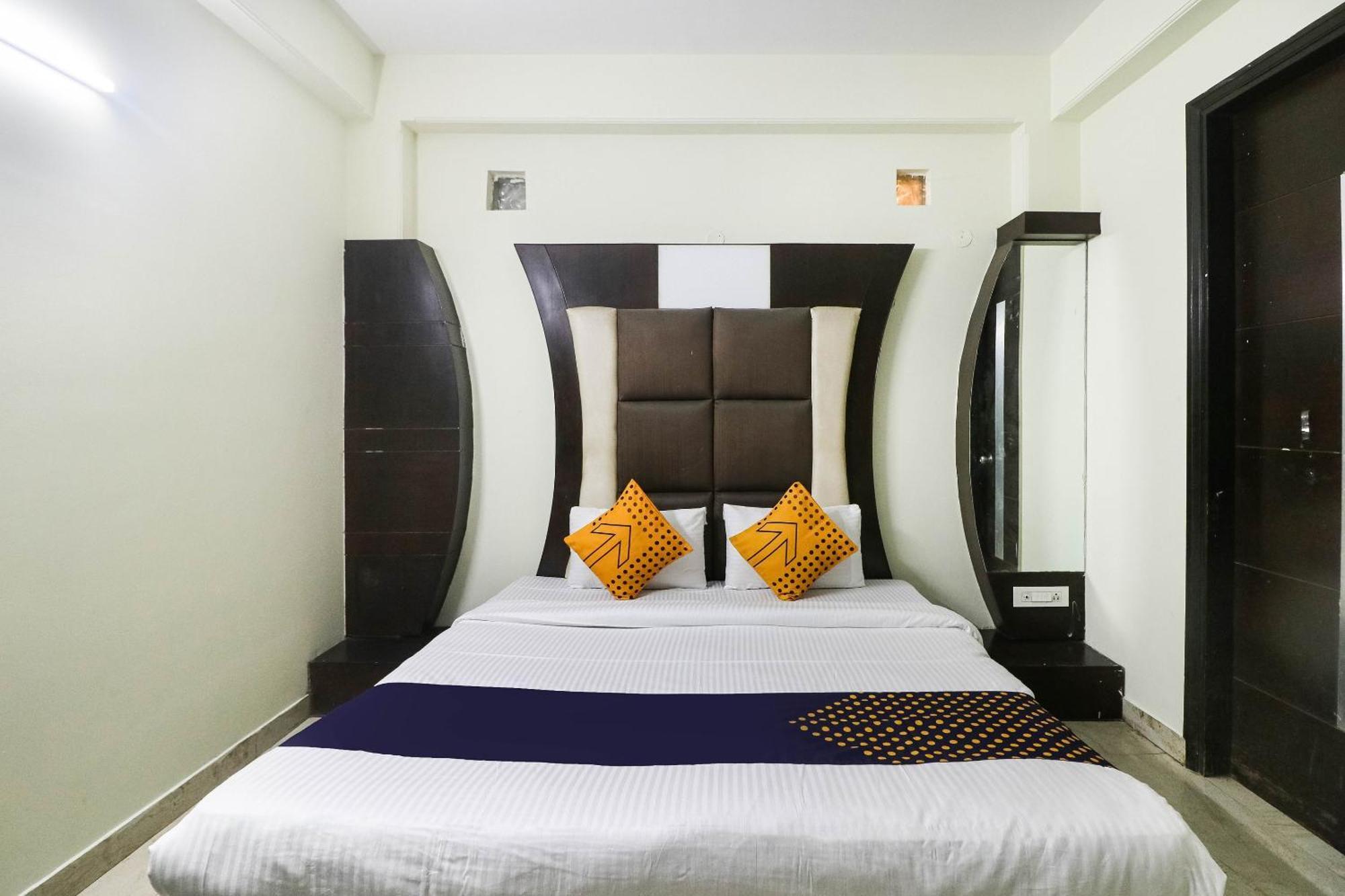 Spot On Hotel Grace Near Star Mall Gurgaon Dış mekan fotoğraf