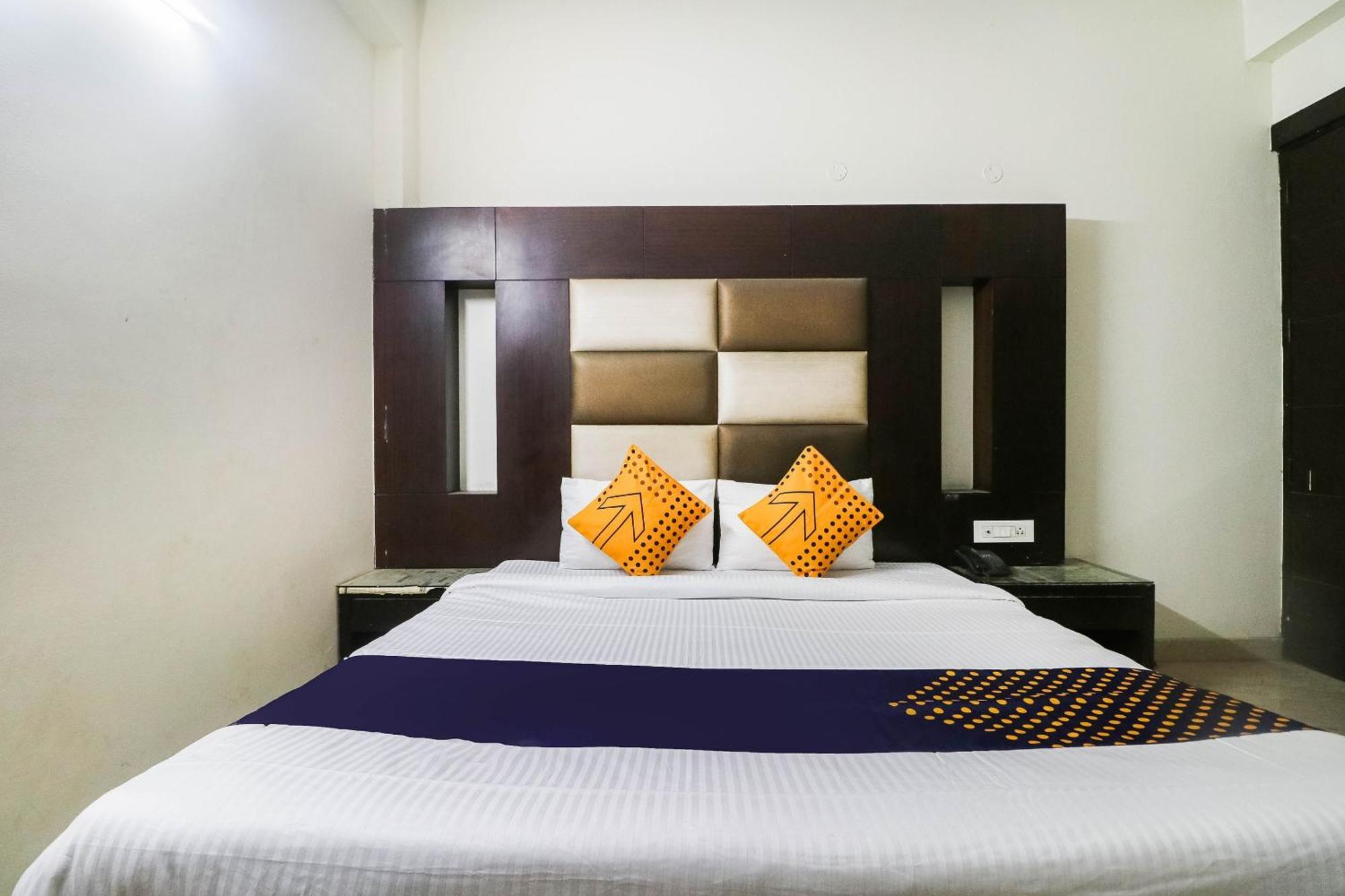 Spot On Hotel Grace Near Star Mall Gurgaon Dış mekan fotoğraf