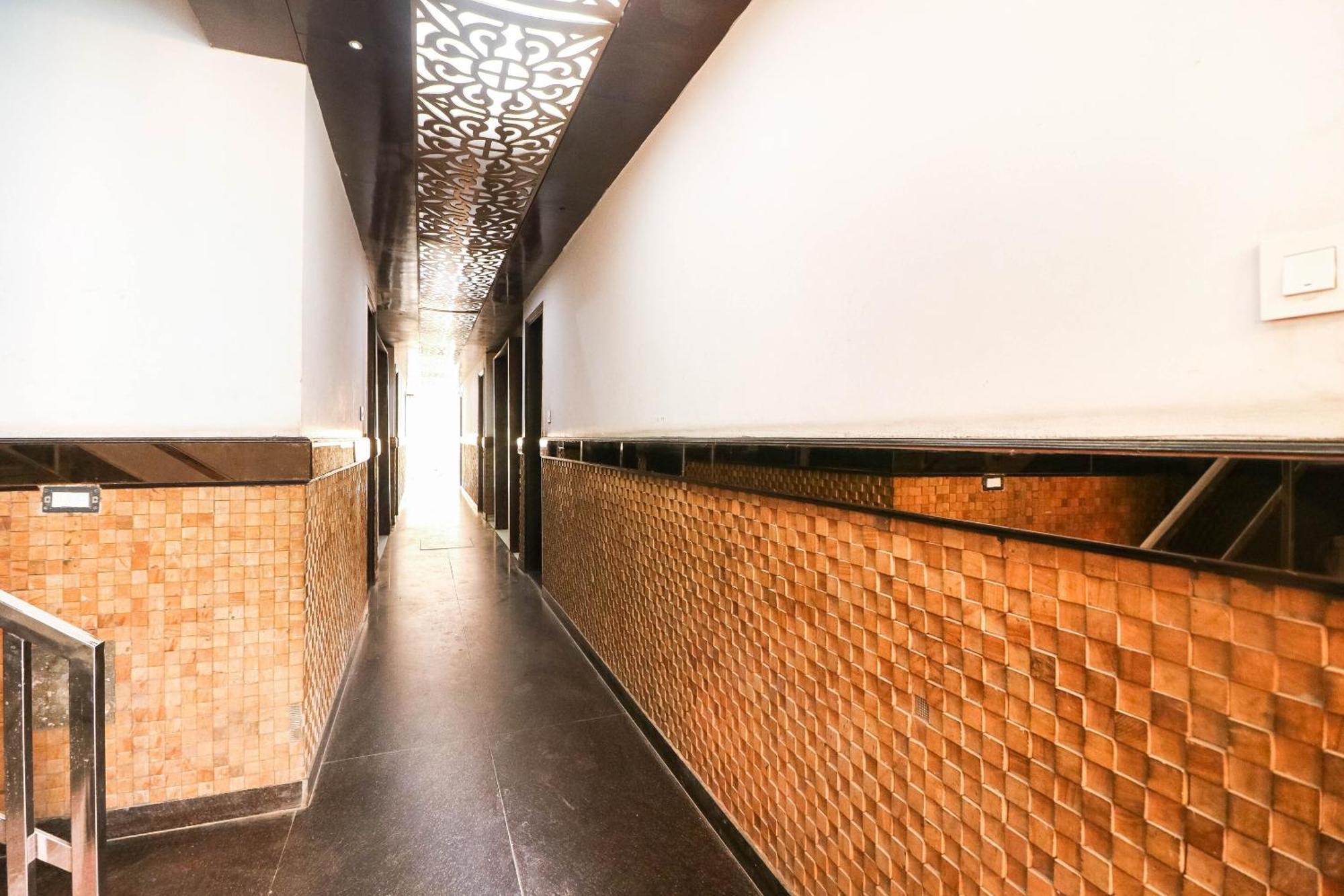 Spot On Hotel Grace Near Star Mall Gurgaon Dış mekan fotoğraf